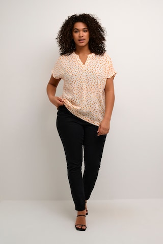 KAFFE CURVE - Blusa 'Anny' em bege