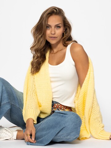 SASSYCLASSY Oversizestrickjacke‌‌‌‌‌‌ in Gelb