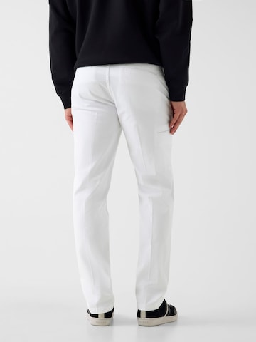 GUESS Slim fit Chino Pants in White