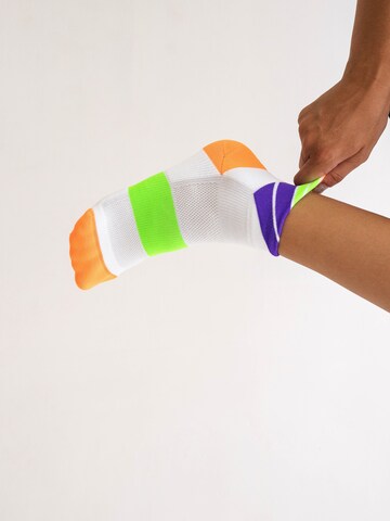 INCYLENCE Sportsocken 'LADDERS SHORT' in Weiß