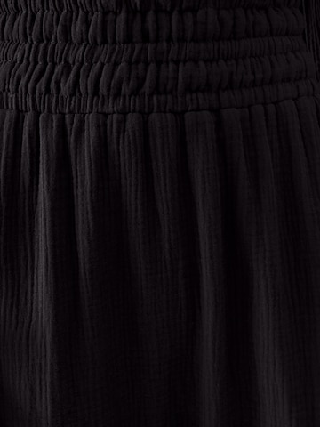The Fated Dress 'Elea' in Black