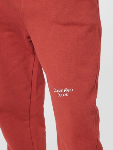 Effilé Pantalon Calvin Klein Jeans en marron