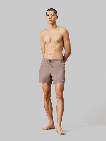 Calvin Klein Swimwear Badeshorts 'Essentials' in Braun