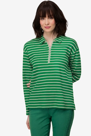 LAURASØN Sweatshirt in Green: front