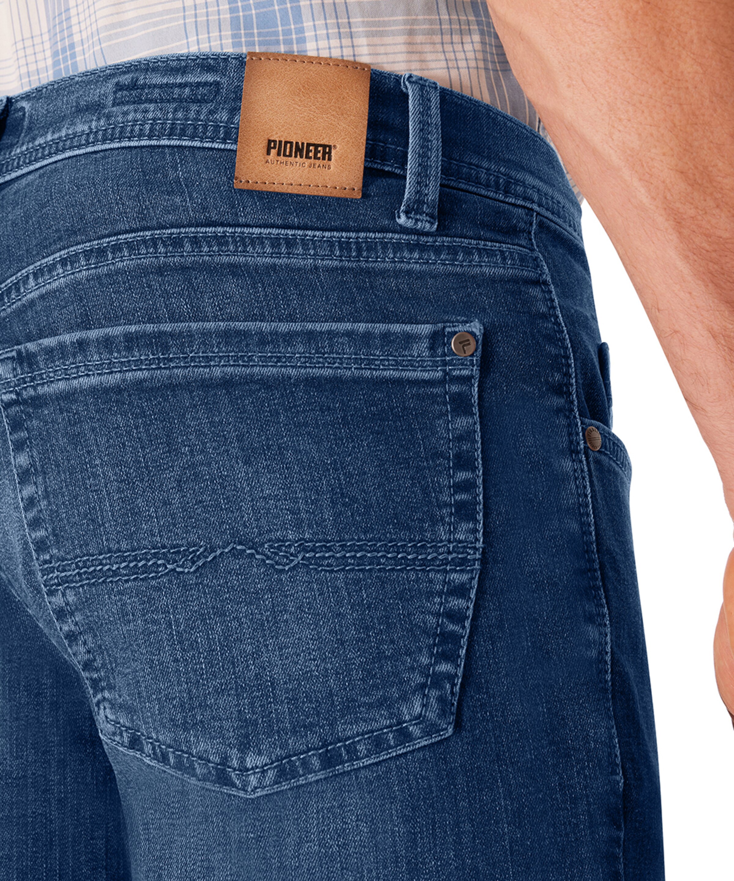 PIONEER Regular Jeans in Blue