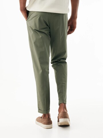Tapered Pantaloni chino di MEXX in verde
