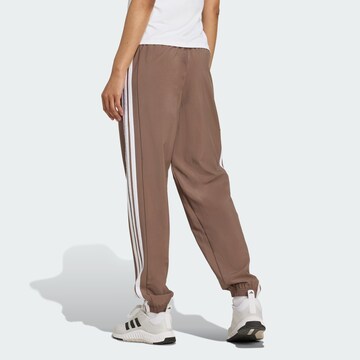 ADIDAS PERFORMANCE Дънки Tapered Leg Спортен панталон в кафяво