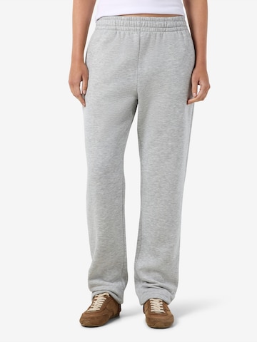 Regular Pantalon 'NMBLOOM' Noisy may en gris : devant