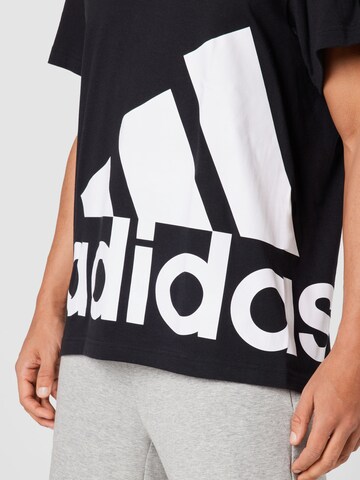 Maglia funzionale 'Essentials Giant Logo' di ADIDAS SPORTSWEAR in nero