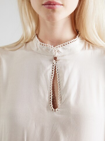 VILA Blouse in Beige