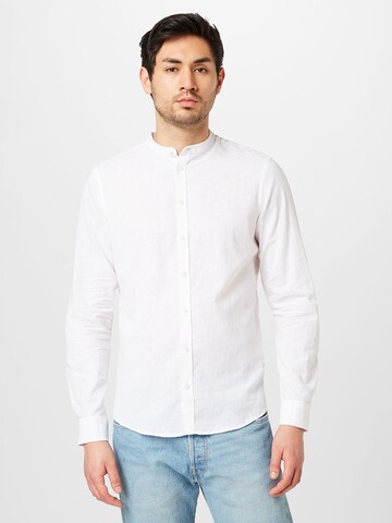 Coupe slim Chemise 'Anton' Casual Friday en blanc : devant