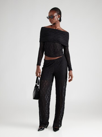 Maglietta 'NAYA' di PIECES in nero