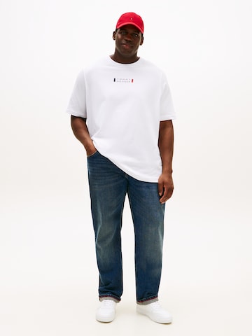 Tommy Hilfiger Big & Tall T-Shirt 'BRAND LOVE SMALL CENTER' in Weiß