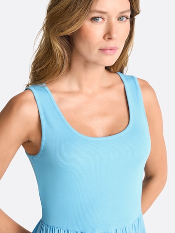 Rochie de la Rich & Royal pe albastru