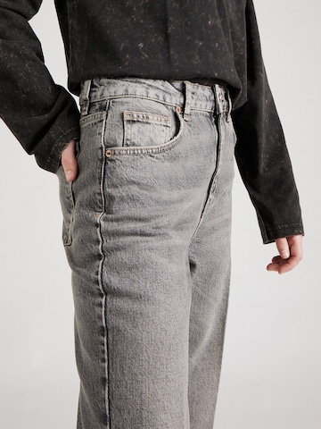 TOPSHOP Loosefit Jeans in Grau