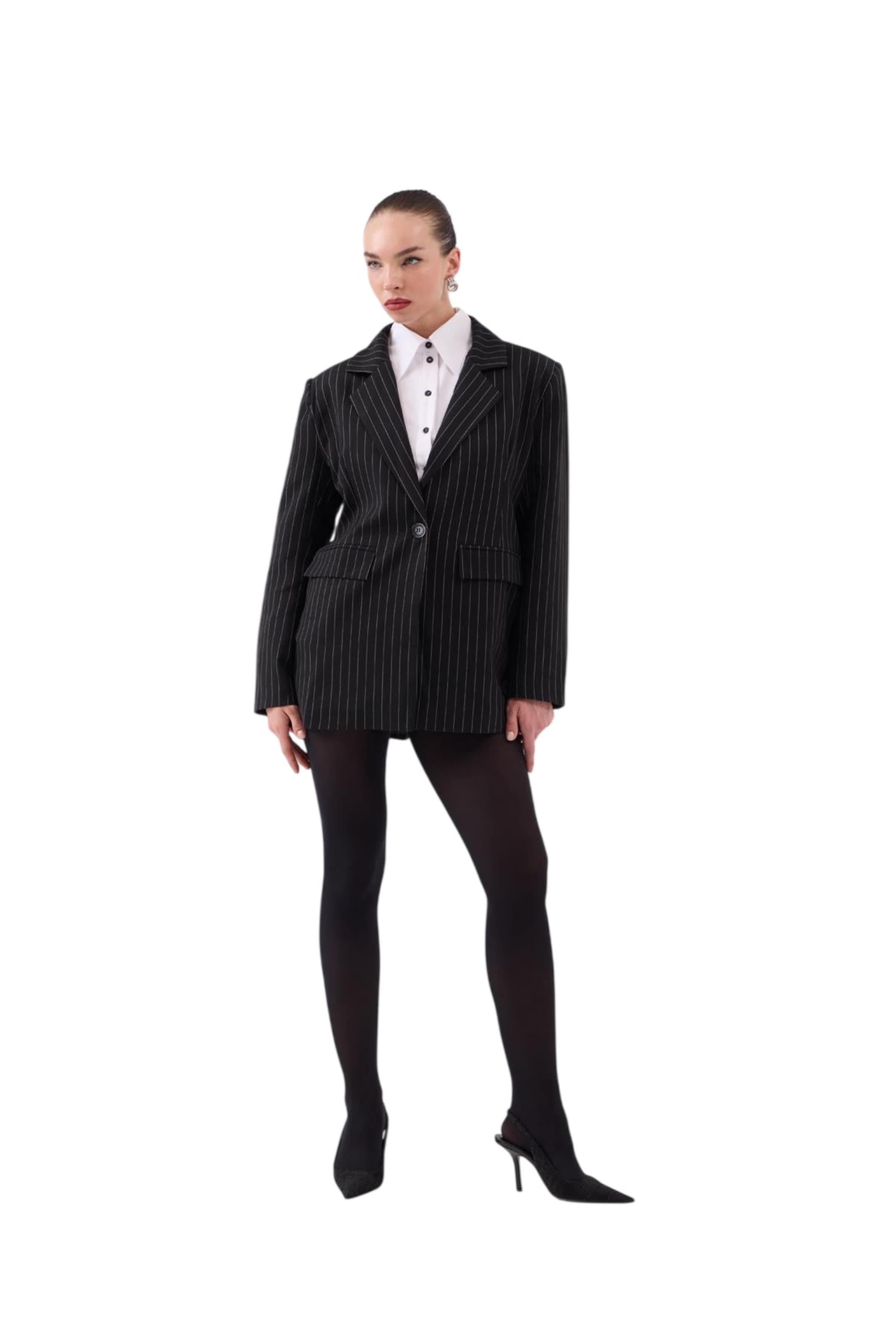HOLLY LOLLY Blazer in Schwarz