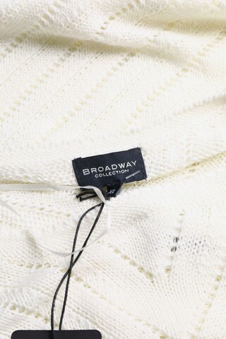 BROADWAY NYC FASHION Sweater & Cardigan in XL in White