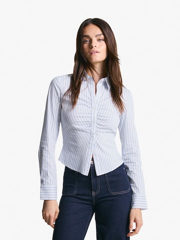 Chemisier Bershka en bleu : devant