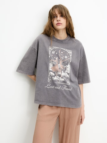 Pull&Bear Koszulka w kolorze szary: przód