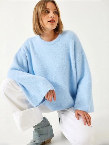 Pullover extra large di Bianco Lucci in blu