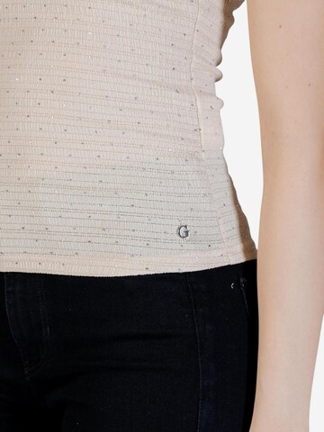 Top 'SL FRANCINE SMOCK HOTFIX TOP W6GP14 K2940' di GUESS in beige