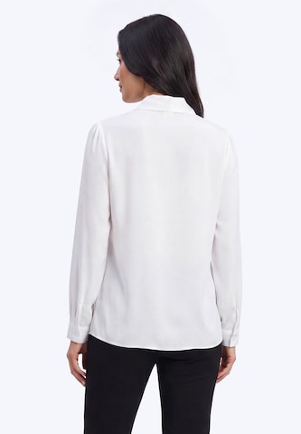 Chemisier usha BLACK LABEL en blanc