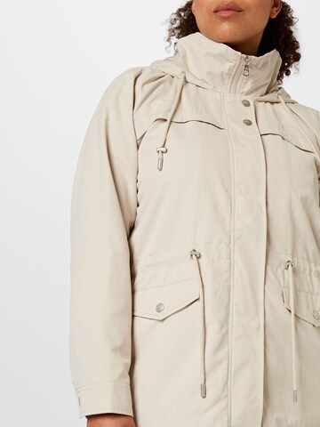 Parka mi-saison 'Starline Spring' ONLY Carmakoma en beige