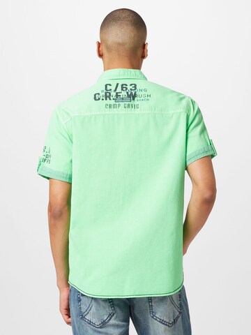 CAMP DAVID - Ajuste regular Camisa en verde