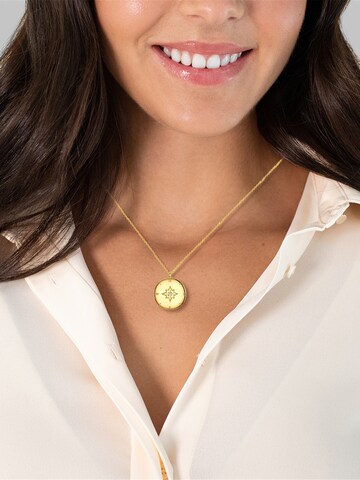 Lulu & Jane Necklace in Gold: front