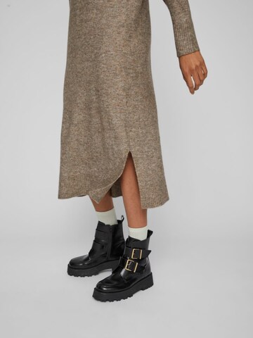 Robes en maille Vila Tall en marron