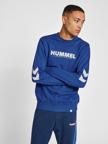 Hummel Sweatshirt 'Legacy' in Blauw: voorkant