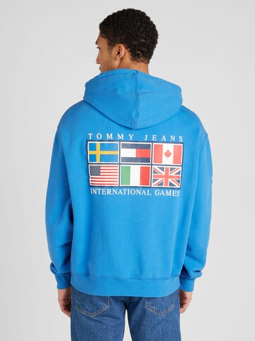 Tommy Jeans Mikina 'ARCHIVE GAMES' – modrá: přední strana