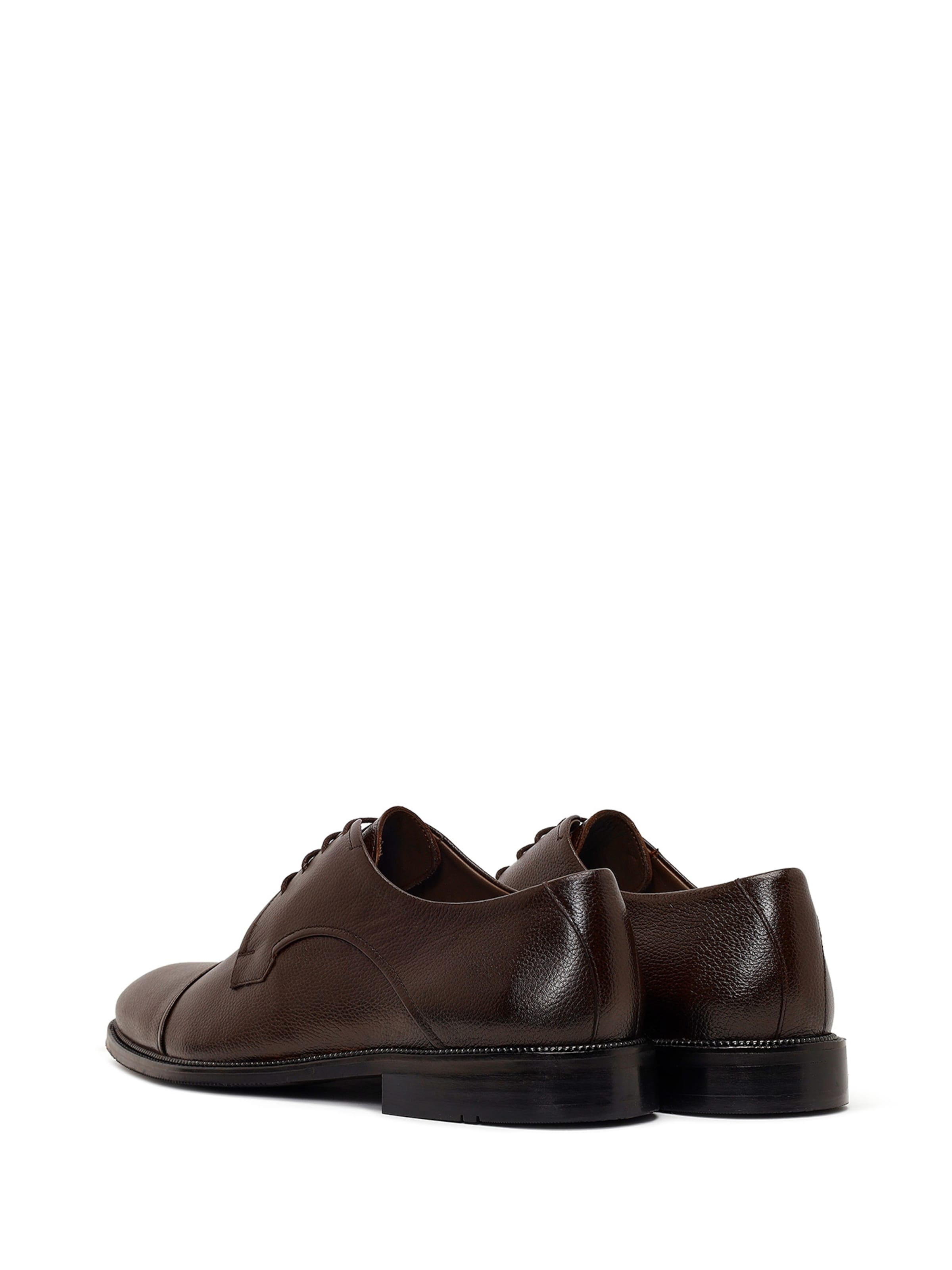 Scarpa stringata di Derimod in marrone