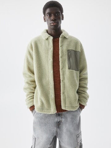 Pull&Bear Between-Season Jacket in Green: front