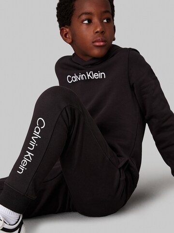 Calvin Klein Jeans - Tapered Calças em preto