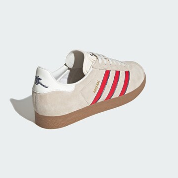 Baskets basses 'Gazelle Manchester United Terrace Icons' ADIDAS ORIGINALS en blanc