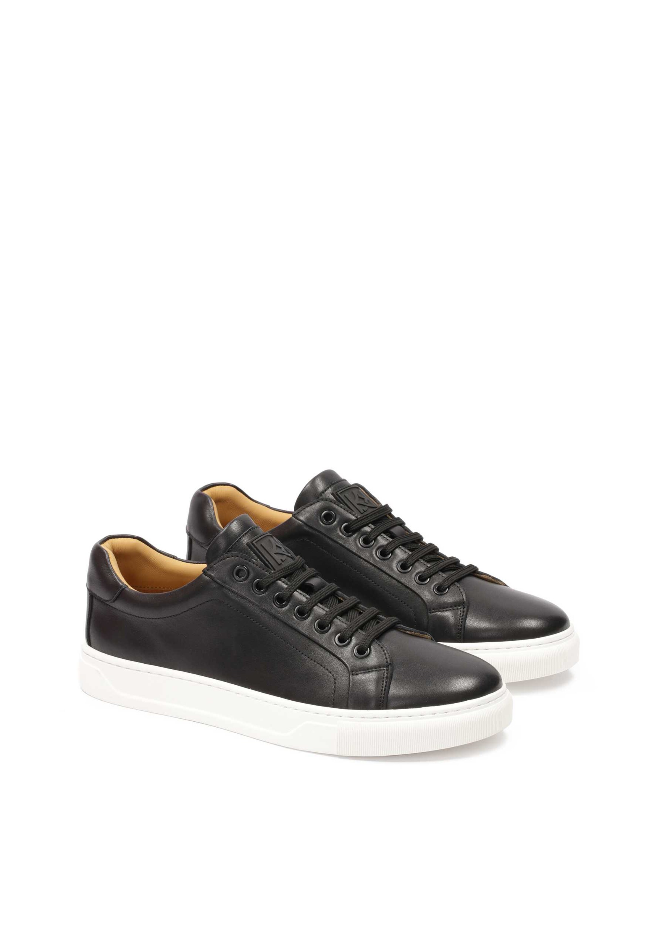 Baskets basses Kazar en noir