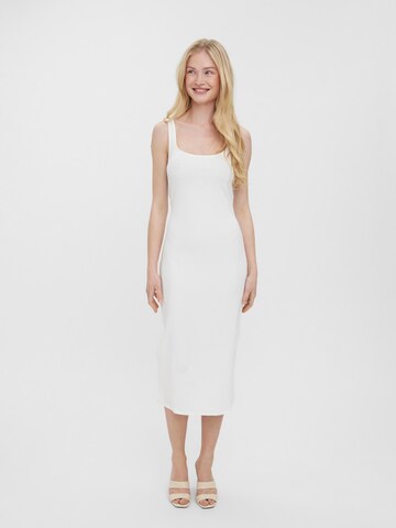VERO MODA Πλεκτό φόρεμα 'Palma' σε λευκό: μπροστά