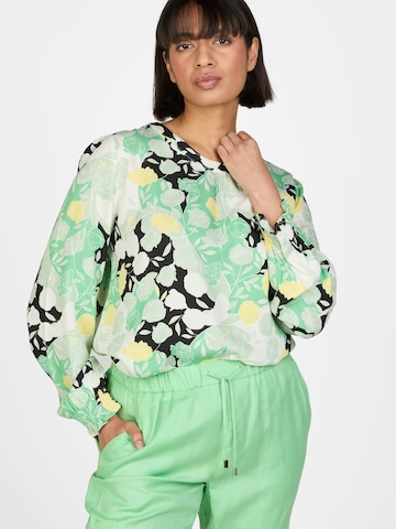 Lovely Sisters Blouse 'Mila' in Green: front