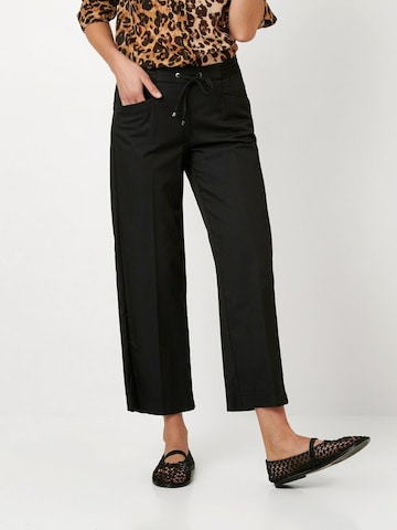 TONI Regular Trousers in Black: front