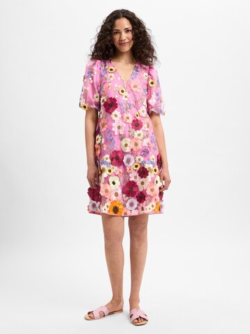 Robe YAS en rose : devant