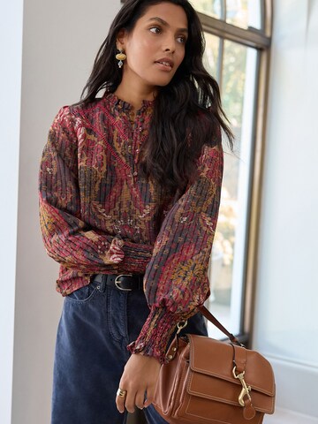 Next - Blusa en rojo: frente