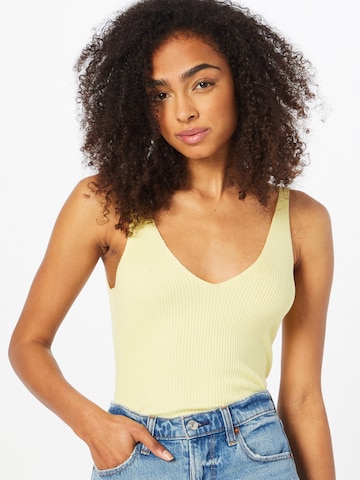 Tops en tricot Urban Classics en jaune : devant