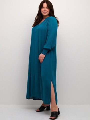 KAFFE CURVE Kleid 'Miriam' in Blau: Vorderseite