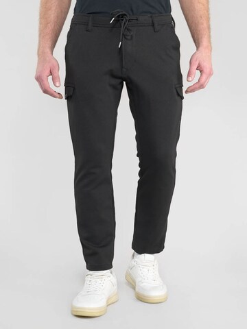 Regular Pantalon cargo 'Thomas' Le Temps Des Cerises en noir : devant