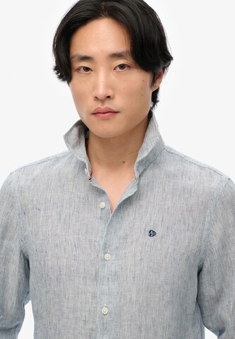 Coupe regular Chemise 'Vacation' Superdry en bleu