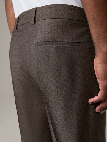 STRELLSON Regular Pantalon 'Melwin' in Bruin