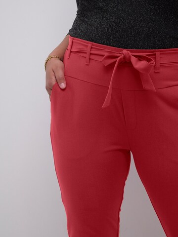 KAFFE CURVE Regular Trousers 'Jia' in Red