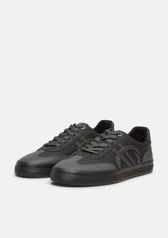 Baskets basses s.Oliver en noir