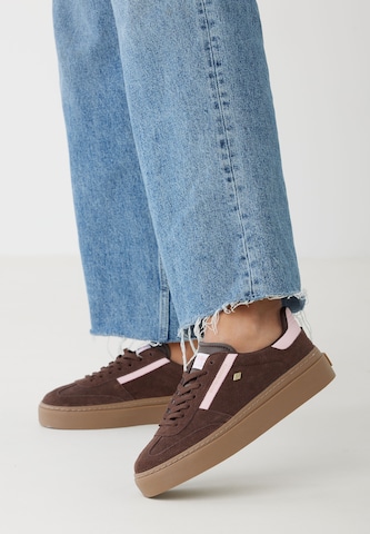 BRITISH KNIGHTS Sneakers laag ' RE-ISSUE ' in Bruin: voorkant